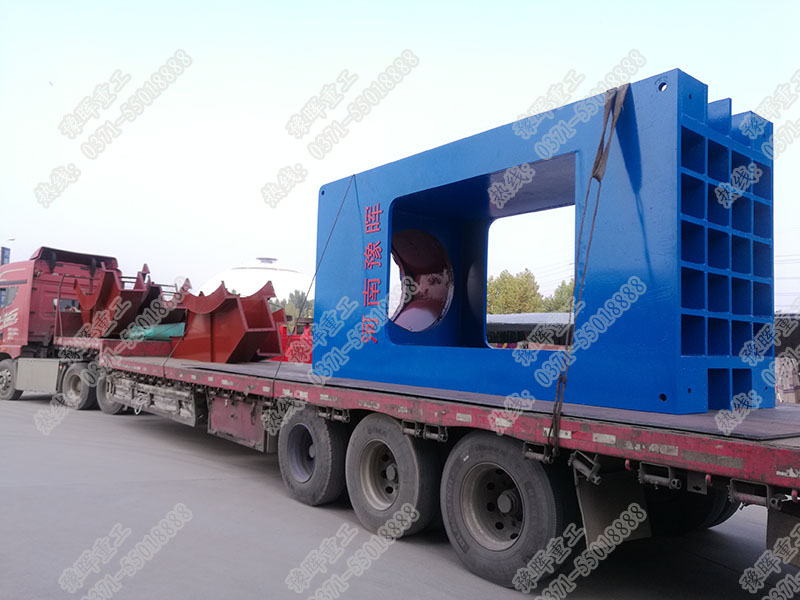 熱壓機(jī)發(fā)往河北第一車(chē)